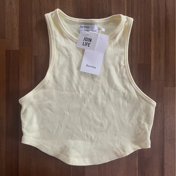 Bershka Cotton Curved Hem Detail Crop Tank Top — NWT! - Picture 5 of 6